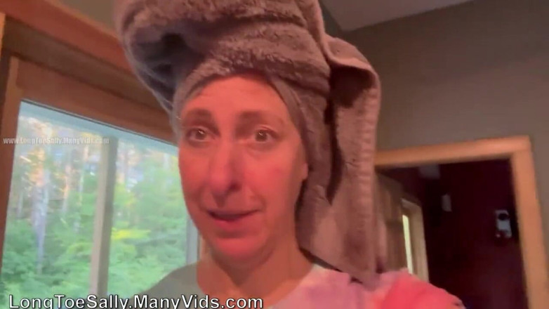Long Toe Sally Big Buns: Газовая задница Rando