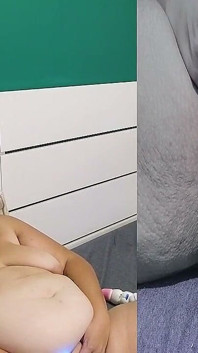 I Squirt in the Middle of a Live
