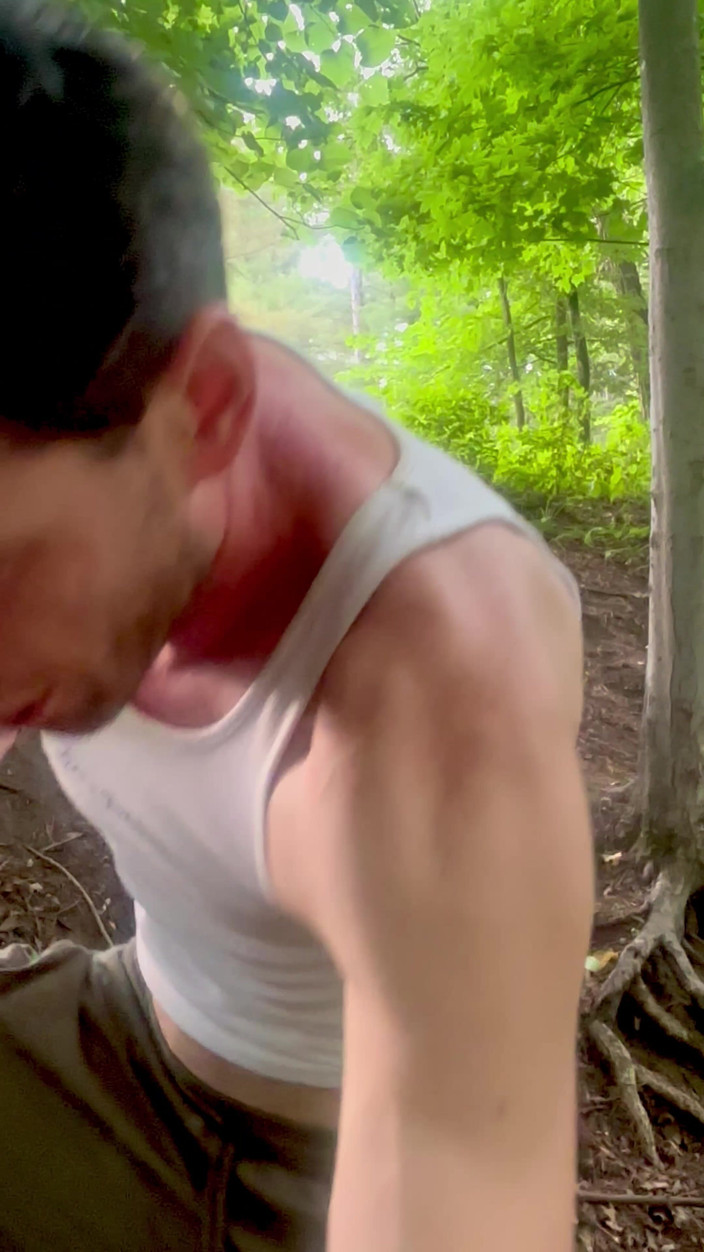 Alpha stud 4 u: P на її милих рожевих босоніжках, камера зосереджена на її ногах, мій член бачить, як це тече