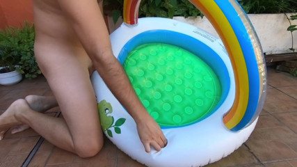 Inflatable Lovers: Piscină gonflabilă