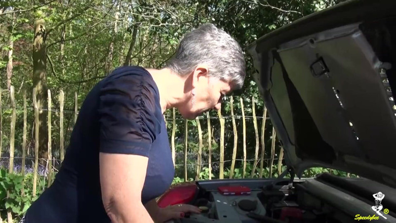Dirty Doctors Clips: Masalah kereta Savana