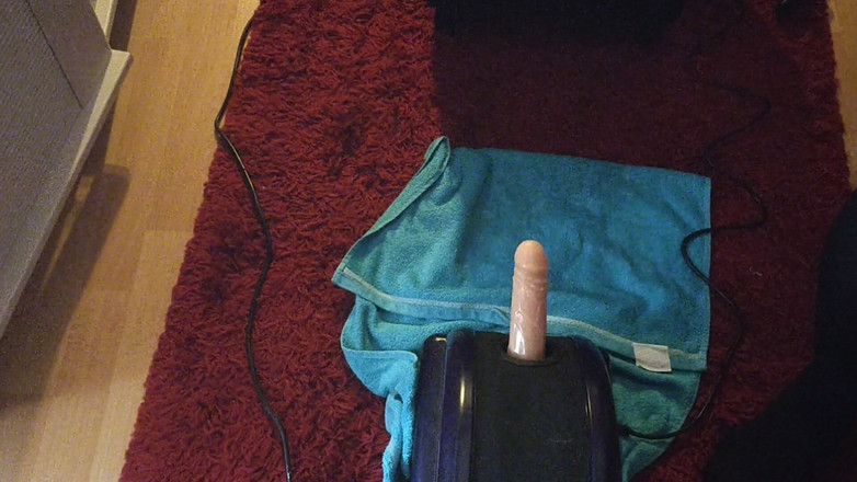 Joslin: Анал трахнула моя машина для траха