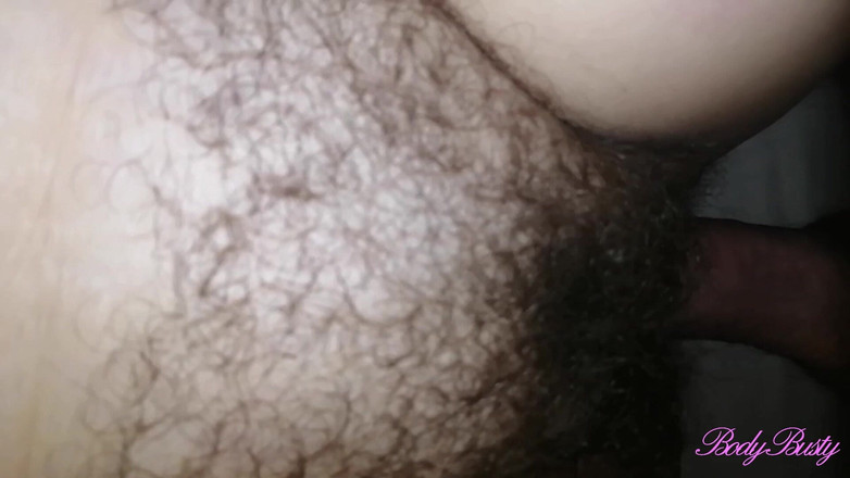Bodybusty: Mong muốn của bụi rậm lông