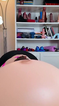 ลูกชายที่กำลังโตของคุณแม่เลี้ยง ถูกให้กินแล้วเย็ด - MILF ซิดนีย์ สครีมส์ ป้อนลูกชายให้อ้วนขึ้น จูบหน้าท้องใหญ่ที่กำลังโตก่อนจะอัด