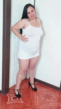 Amour, tu aimes mon apparence habillée en blanc ?