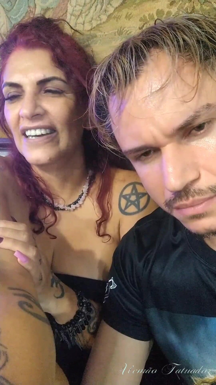 Amador: Artist german tatuator și Melissa debauchers în culise