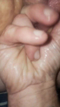 Fingering with a Butt Plug in!