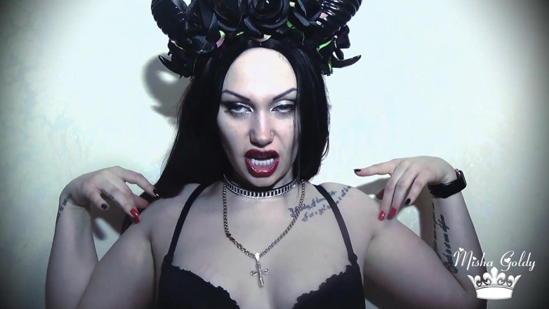 Goddess Misha Goldy: Мои губы - это дверь в ад! Наслаждаться