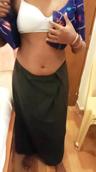 Desi tamilische ehefrau renu höschen körpershow &langsames sari-anziehen necken für geheimen besten freund! Indianhotwifex
