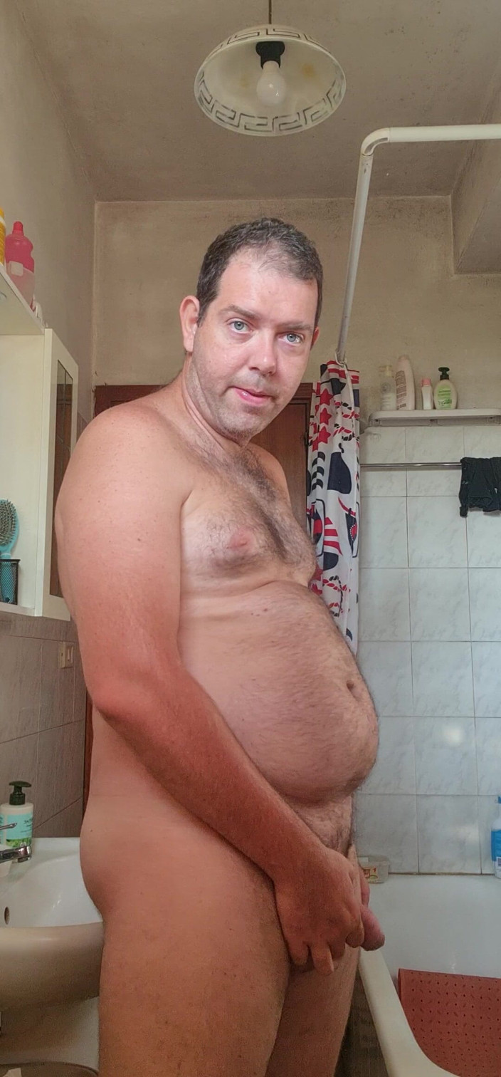 Mirko2589: Faccio pipì in bagno