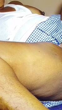 Oğlan üniversiteden sonra kolaj kızı sikiyor