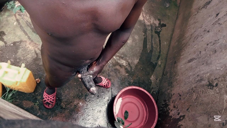 Hongi: Negro sabe como lidar com seu pau grande