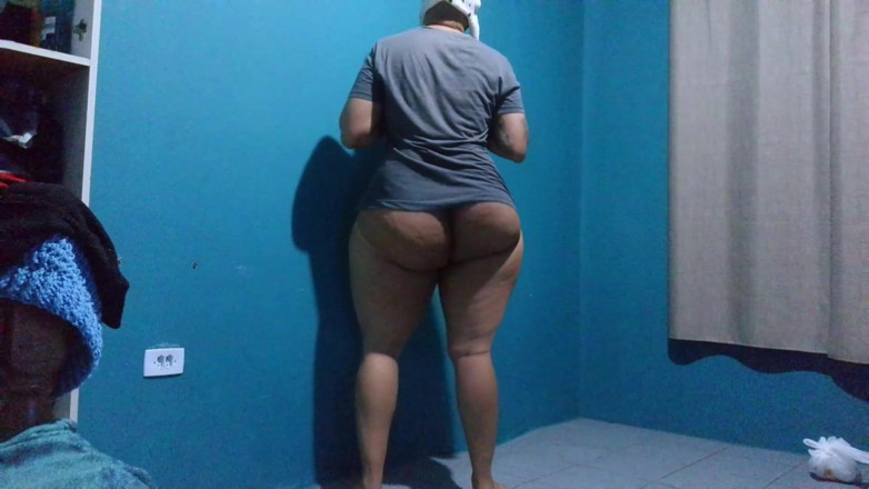 Sissy sapeca studio: Pantat montok waria