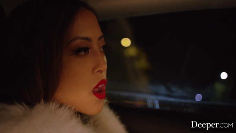 Deeper: 更深。性感歌手alexia anders无法抗拒安东的大黑