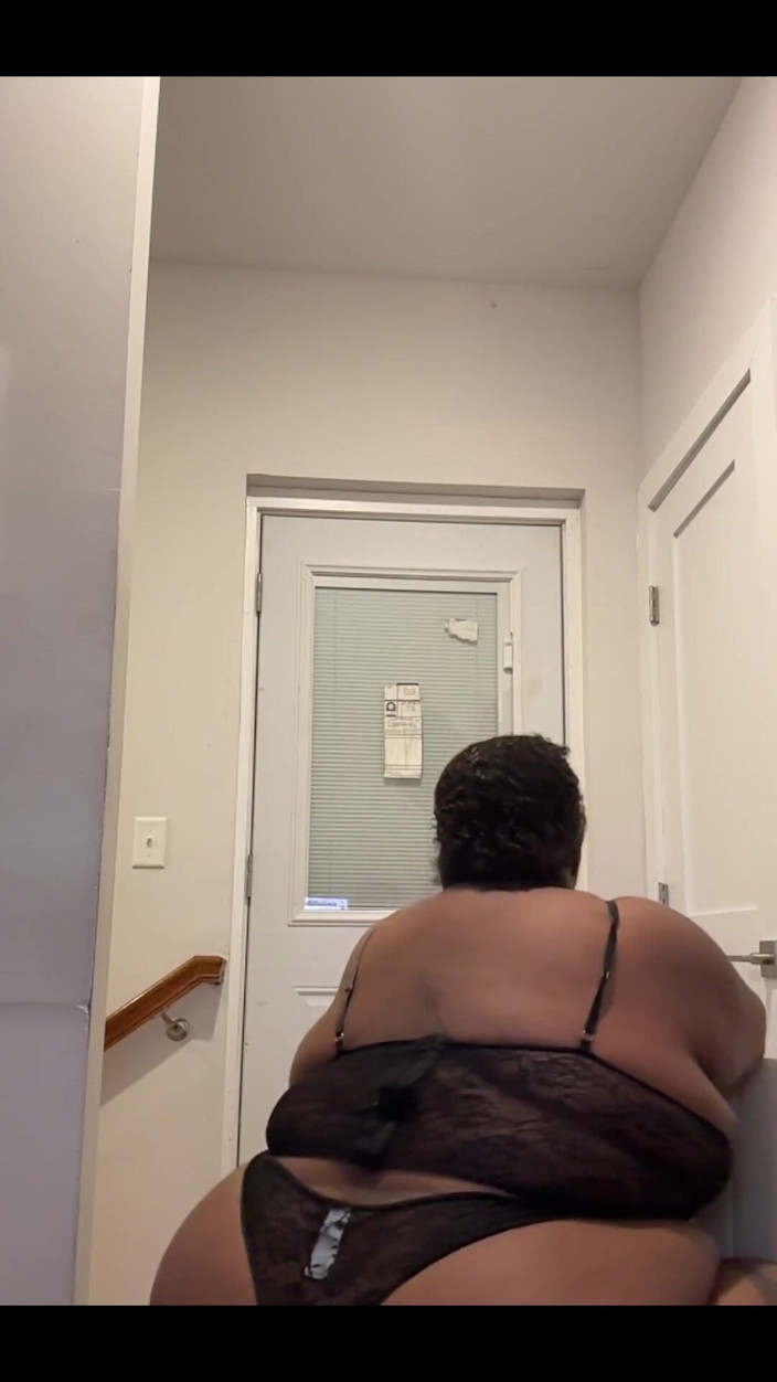 Monique Starr: Can I Ride You Like This?