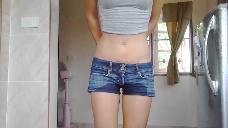 MissAnja_FH: Me peituda em jeans curto