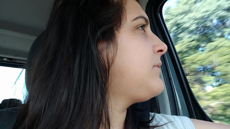 Bunny Looner: Fac bule mari lângă șoferul meu Uber - Bunny Looner