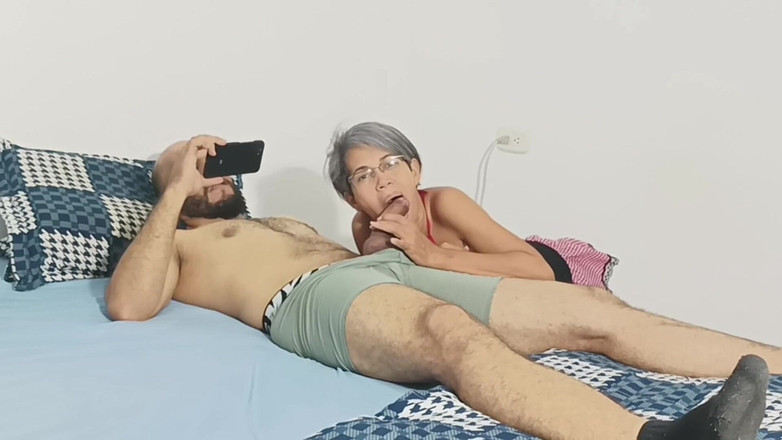 Swingersamateur40: 나는 집을 청소하고 당신은 나를 정말 좋은 섹스, 당신은 어떻게 생각합니까?