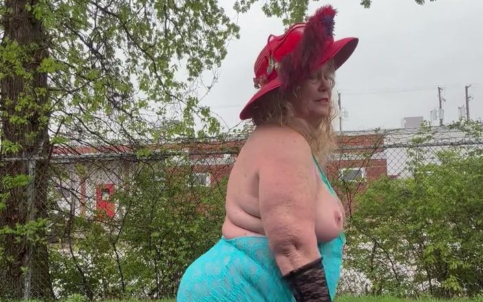 Big Ass 4 U: RegendrÃ1/4cken auf meinen titten