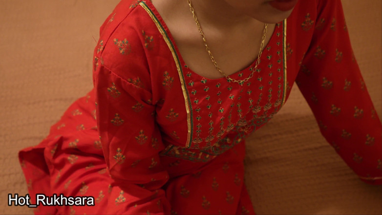 hot_rukhsara: Suami saya pulang ke rumah selepas bertahun-tahun dan dia mengongkek...