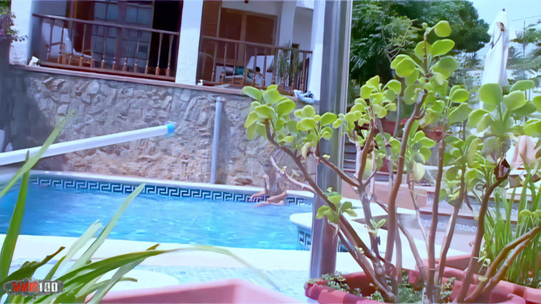 MMM100 Solo: Sexy Video Missguapa_pool