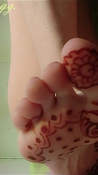 Feet Fetish Panties Fetish Toes Massage Oil on Feet Watch with Headphones Footfetish Ginnagg