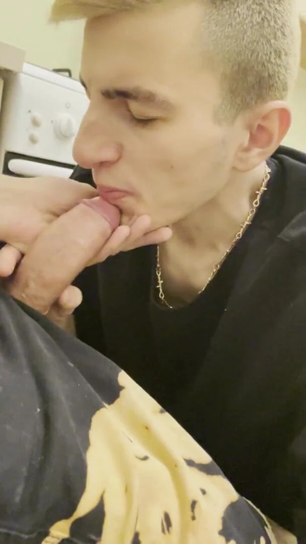 Ethan Lestray: Succhiare un dolce cazzo
