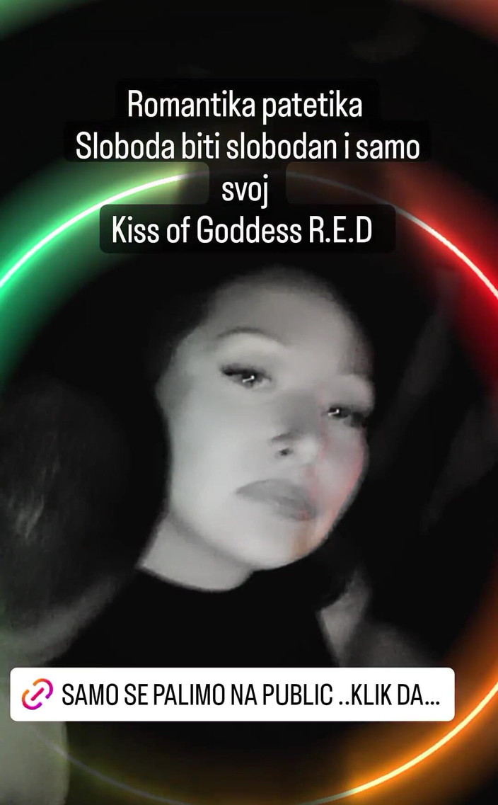 Dominatrix Redsonyja: Iată o să încălzească alte videoclipuri Du-te în fiecare oră ca imagini...