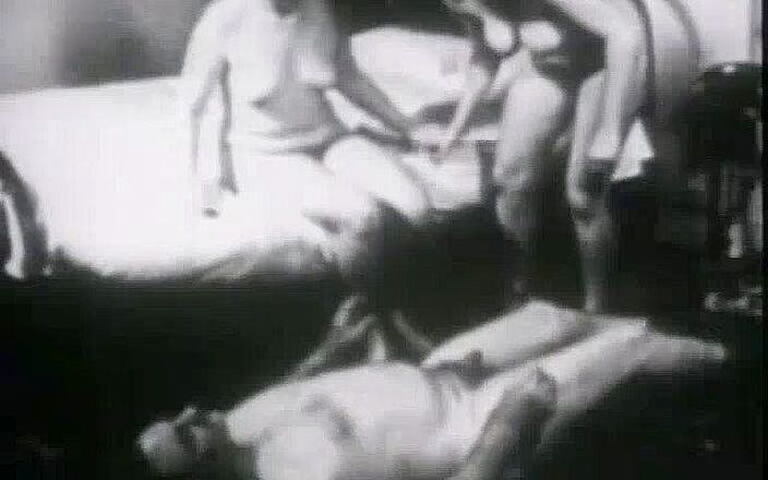 Vintage bedtime stories: Real velho pornô filmado dos anos 60