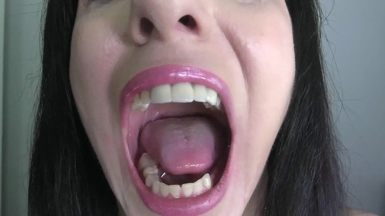 Quinn brooks: Mouth Tour Custom- Wmv