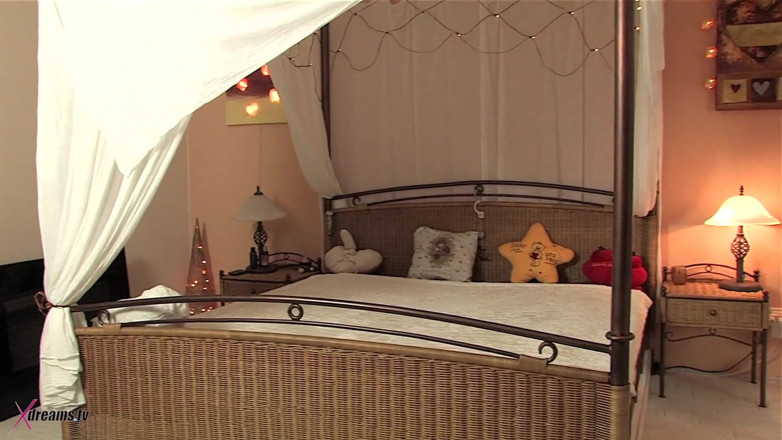 XdreamsTV: Class reunion ends up in a horny swinger party