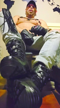 Cash Master Leather Smoker