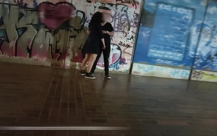 Toilet Mommy: Very Risky Outdoor Blowjob and Handjob