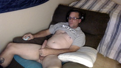 DubeSnackes: Dubesnacks Siede Al Suo Computer a Guardare Un Po 'di Porno...