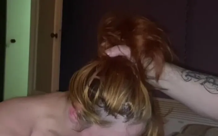 Elena917: Riding and Slapping, Fingering with Squirting