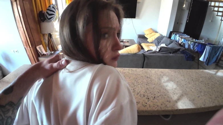 Alexa Poshspicy: SUDUT PANDANGAN PERTAMA: Adik tiri meminta saya tidak ke dalam,...