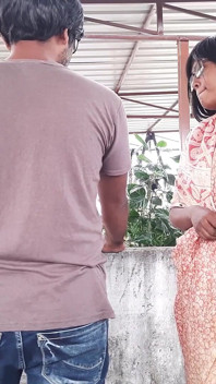 Indian Perfect Figure Lady On Roof Top Sex - Chudai Desi Luar