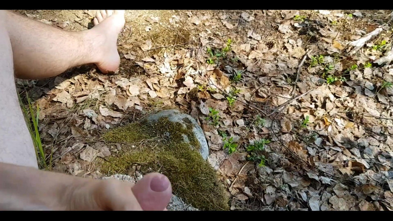 Awesome A: Gölün yanında mastürbasyon yapıyor. Çok azgındım!