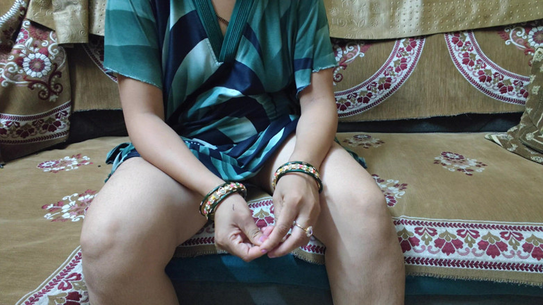 Sexy baby girl: Memanggil teman lelaki di rumah dan aksi kongkek