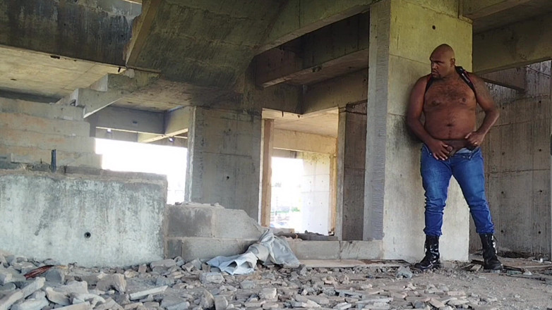 TheBlacKHunterr: Šel jsem se vyčůrat na staveniště a měl jsem chuť...