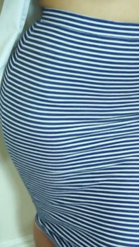 Com Tesão MILF Louise B. Brinca Com Sua Buceta Na Cama