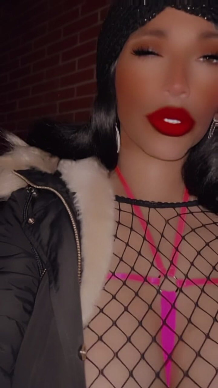 Sissy Slut Brianna: ฉันจะบดก้นนี้กับคุณแค่เพื่อดูคุณขออีก