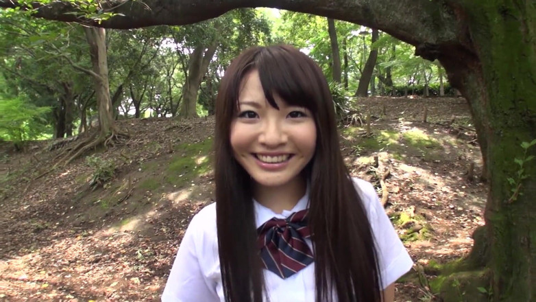 Caribbeancom: Asian teen fucking after a stroll through the woods