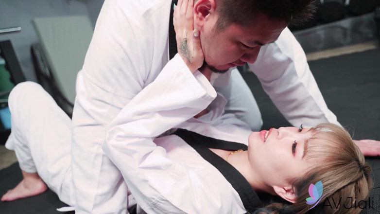 AV Jiali: Bad bad fucks her karate master in the dojo
