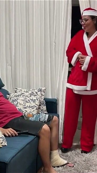 La déesse Kiffa est le père Noël mature