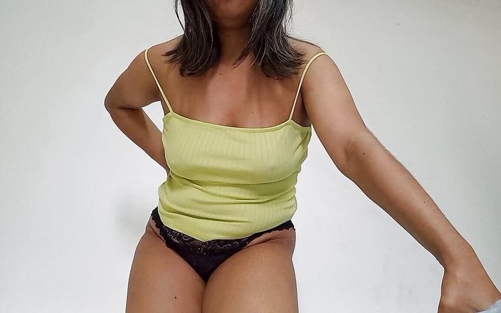 PATY PATY: Ma belle-fille nous montre une danse érotique qui rend sexy n’importe...