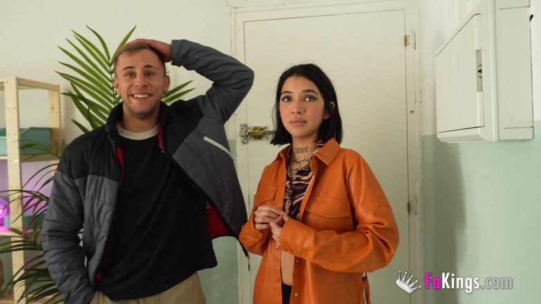 FAKings: ポルノパフォーマーのカップルは、別のカップルに実用的なセックスレッスンを与えます
