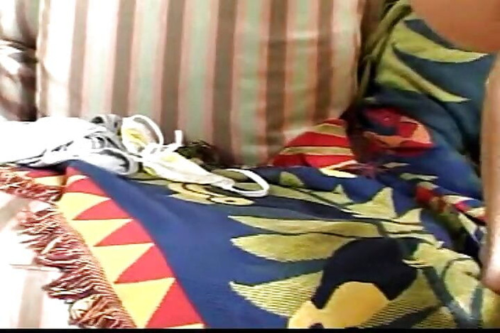 Cryptostudios: 巨大な黒檀モンスターコックは2つの十代の黒檀の猫を難破させる