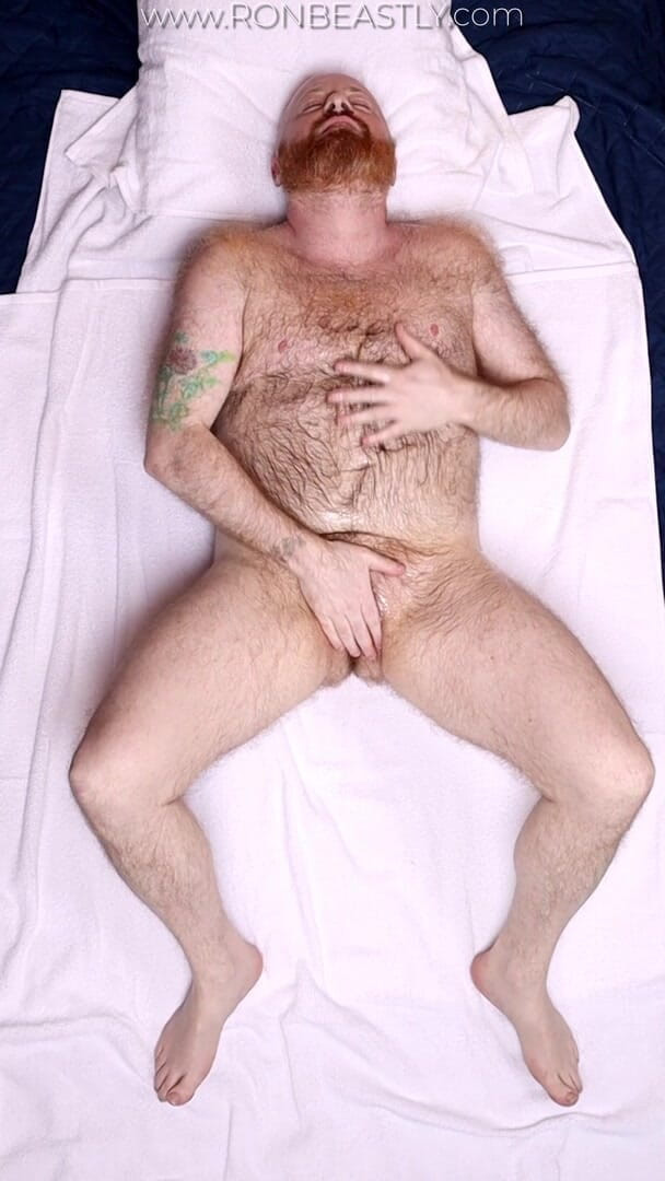 RonBeastly: Oily Boy - Ftm Bear Oily Jack off Sesh