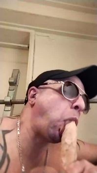 Nyepong kontolku